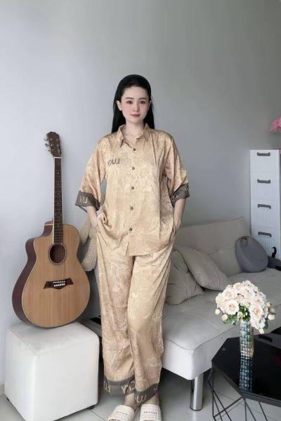Luxury Mulberry Silk Lounge Set – Beige Print